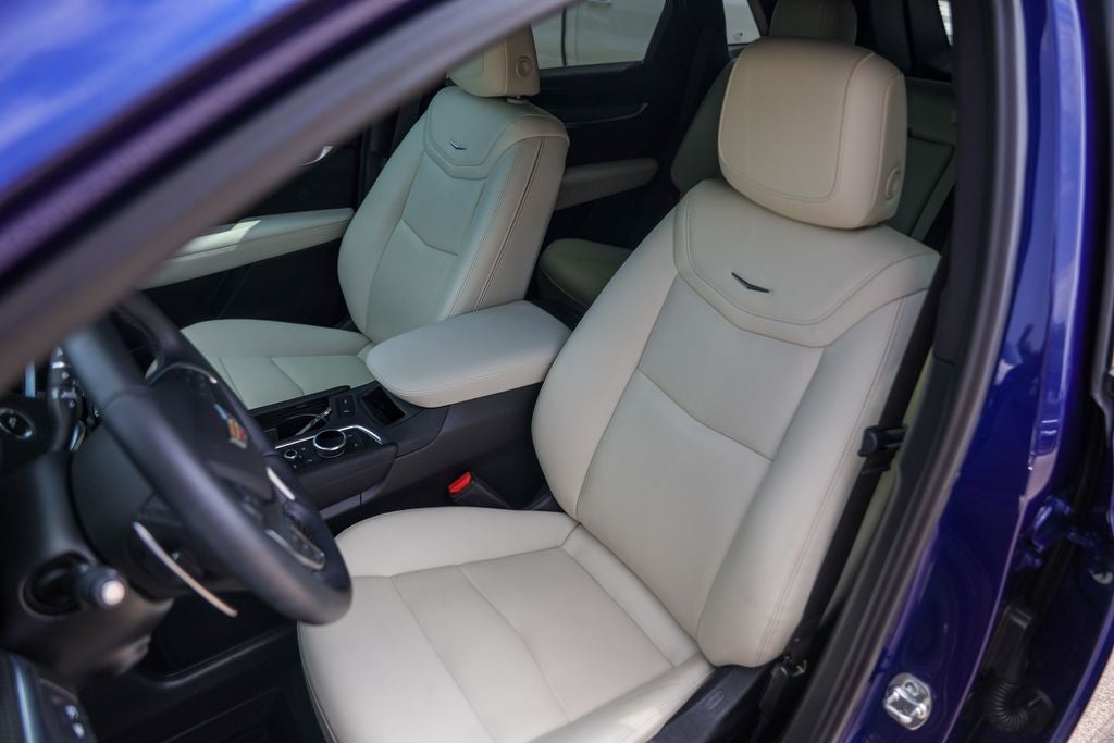 2025 Cadillac XT5 Sport