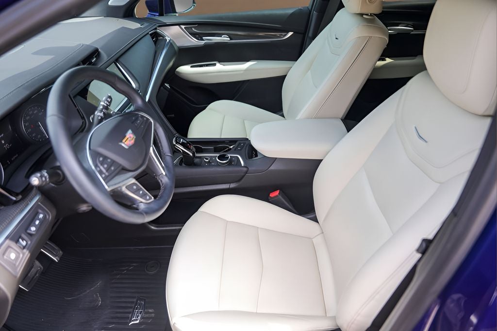 2025 Cadillac XT5 Sport