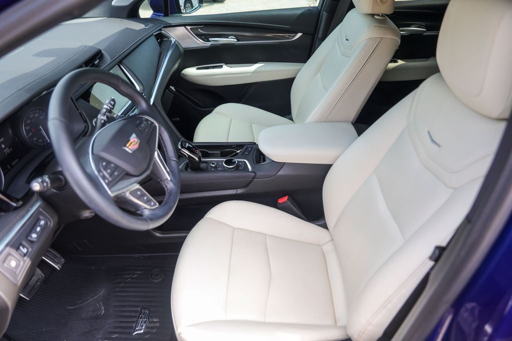 2025 Cadillac XT5 Sport