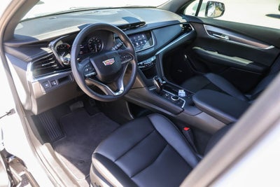 2025 Cadillac XT6 Luxury