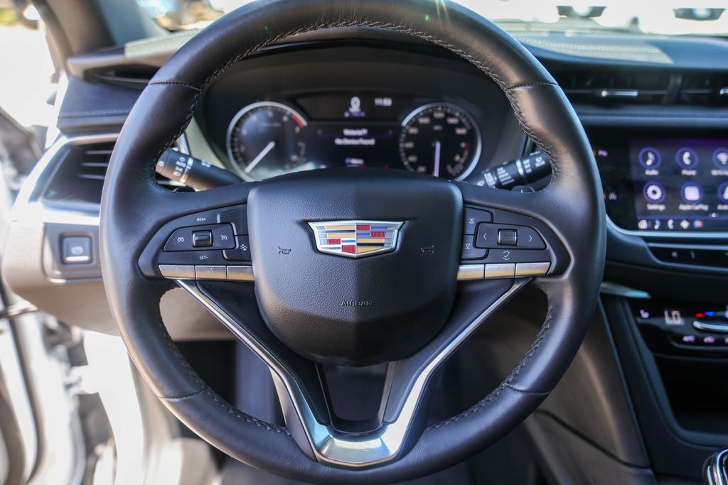 2025 Cadillac XT6 Luxury