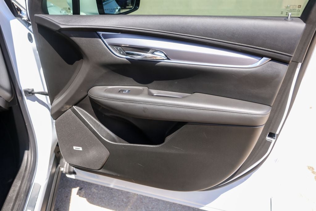 2025 Cadillac XT6 Luxury