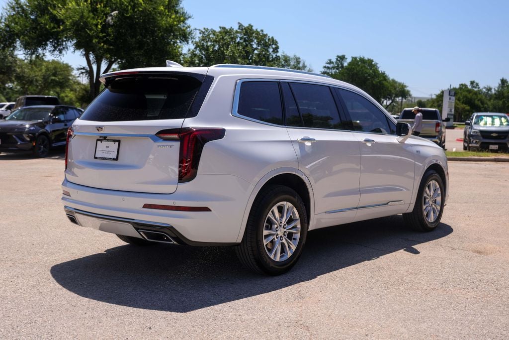 2025 Cadillac XT6 Luxury