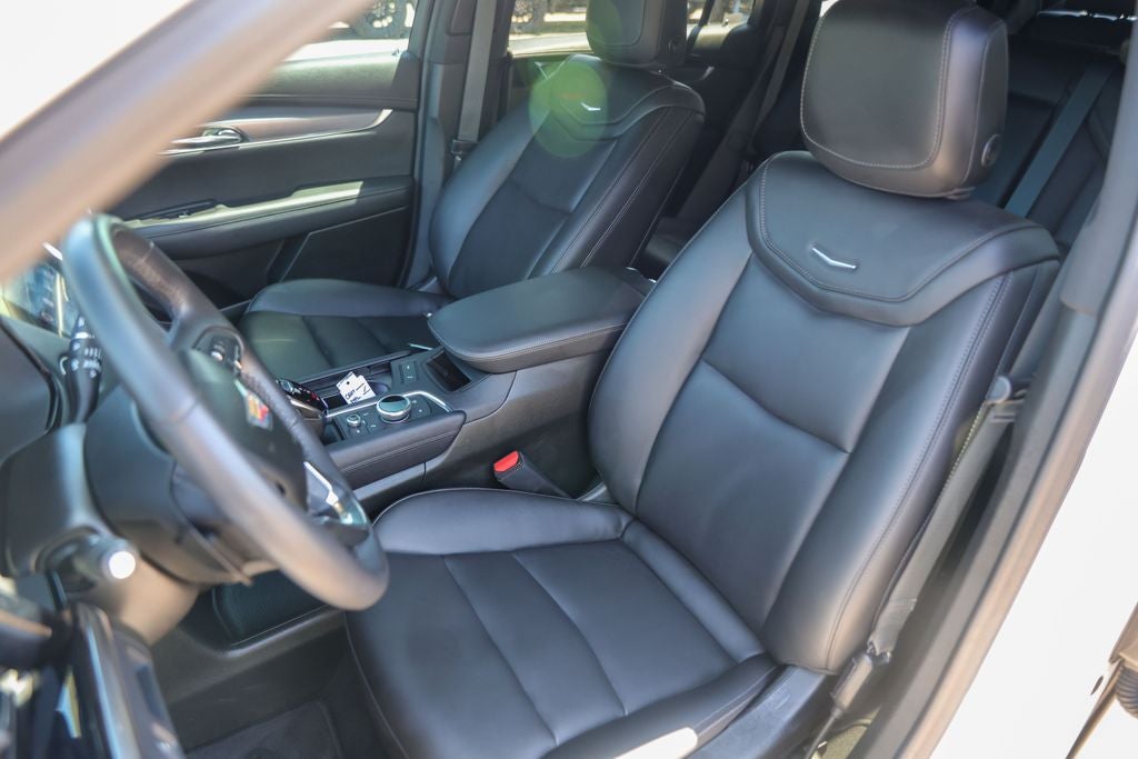 2025 Cadillac XT6 Luxury