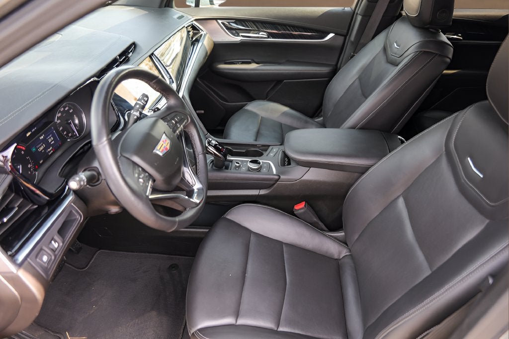 2025 Cadillac XT6 Premium Luxury