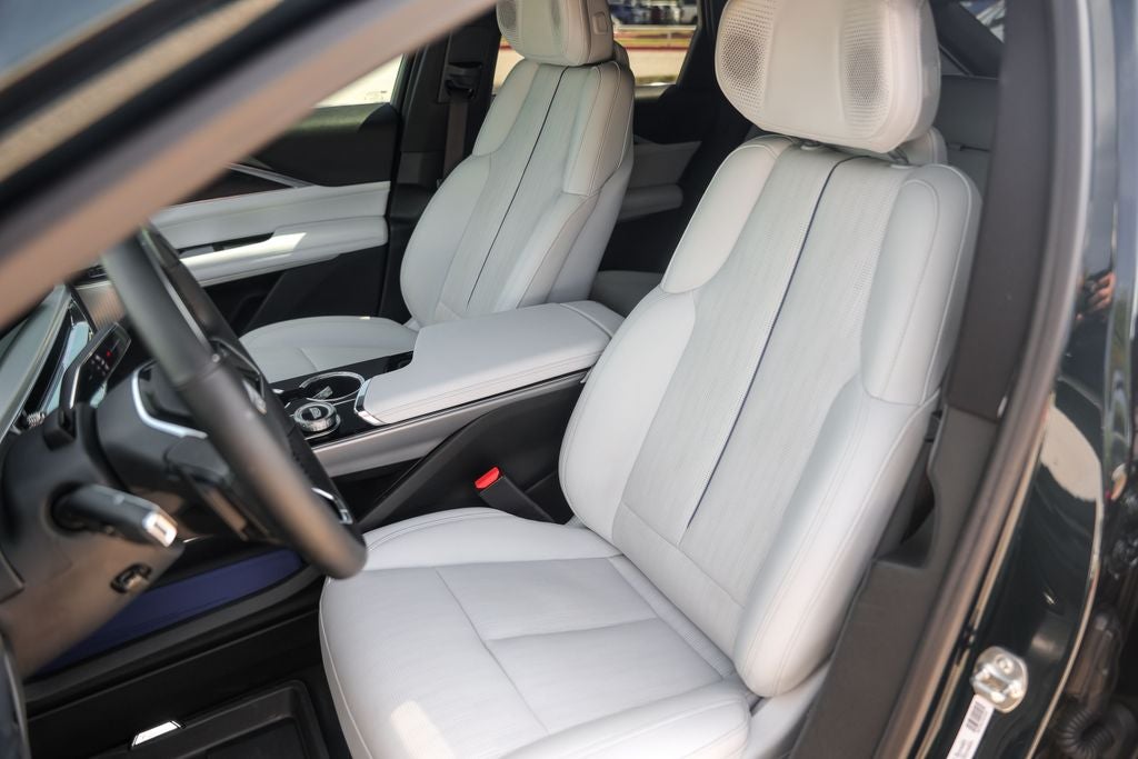 2024 Cadillac LYRIQ Luxury