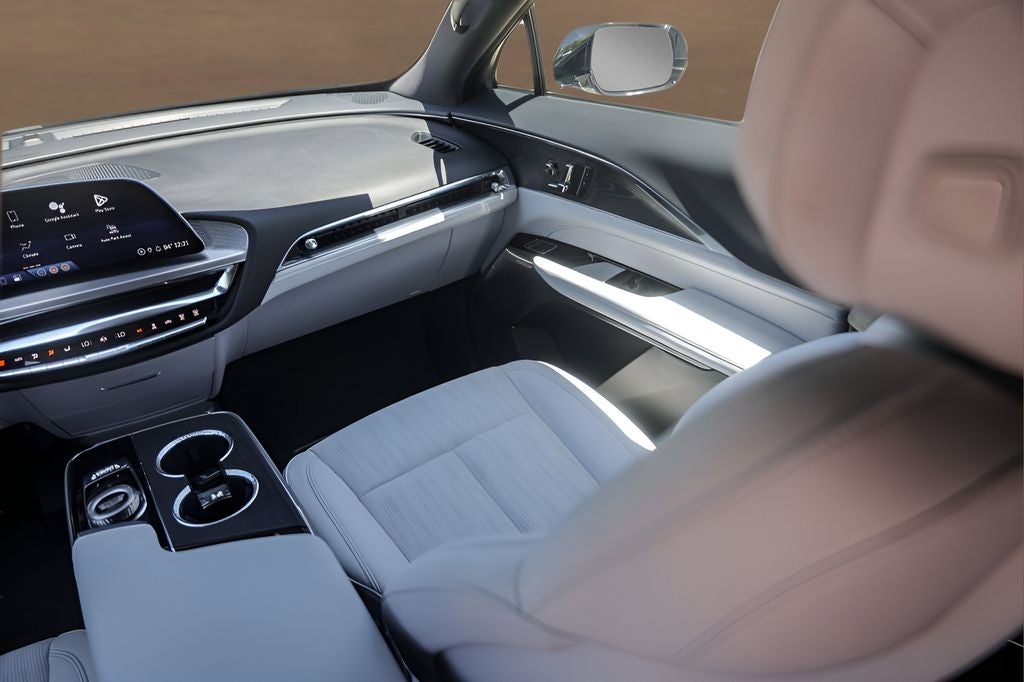 2024 Cadillac LYRIQ Sport