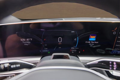 2025 Cadillac LYRIQ Luxury