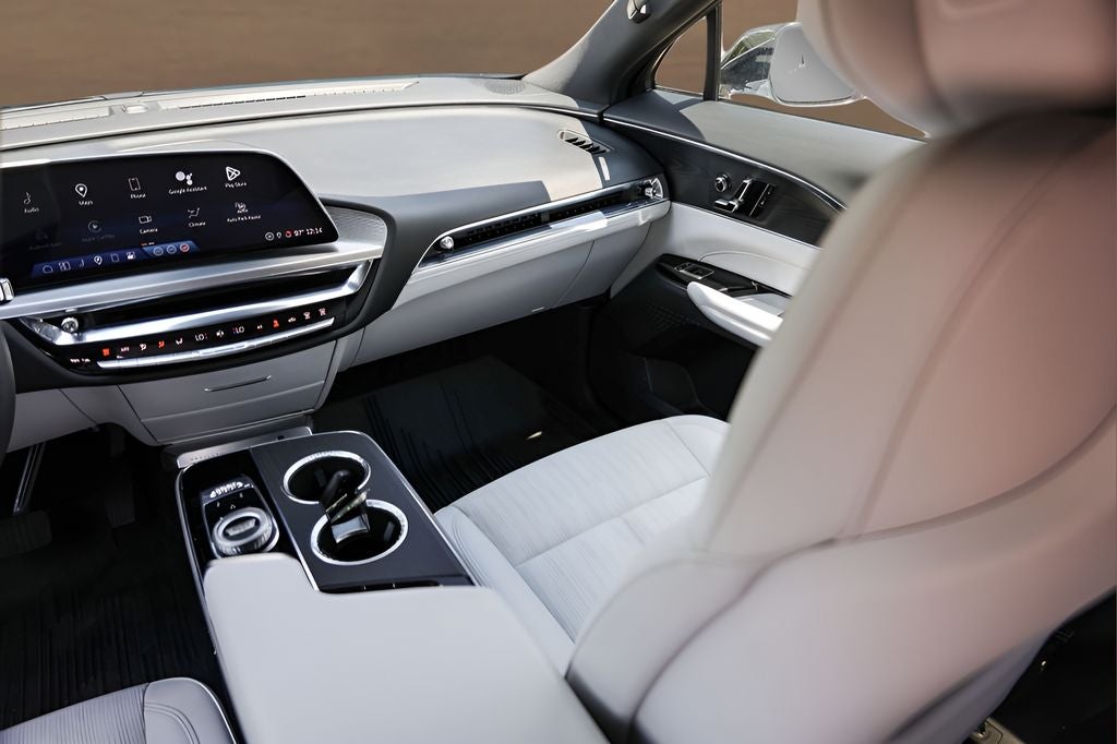 2024 Cadillac LYRIQ Sport