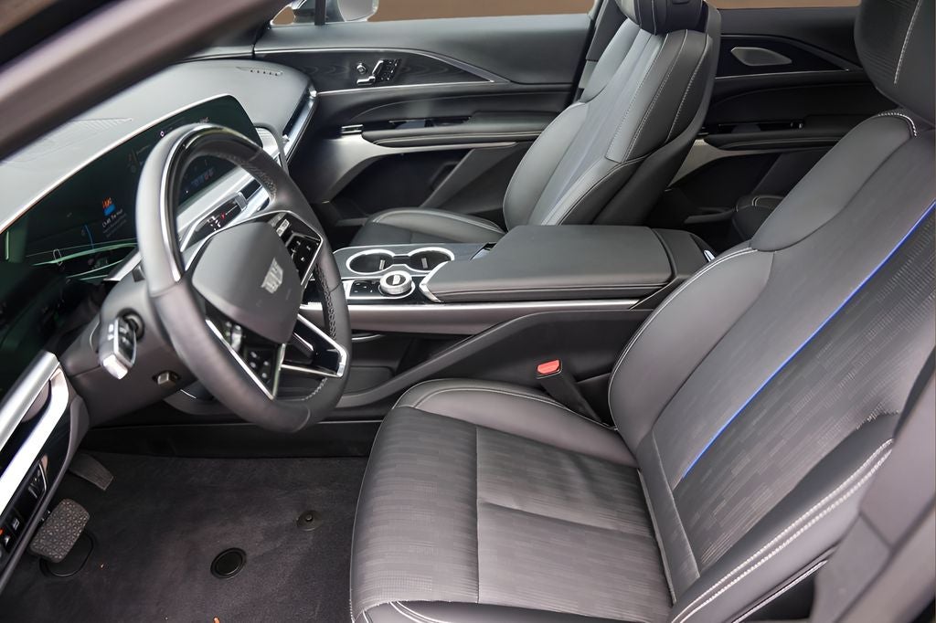 2025 Cadillac LYRIQ Luxury