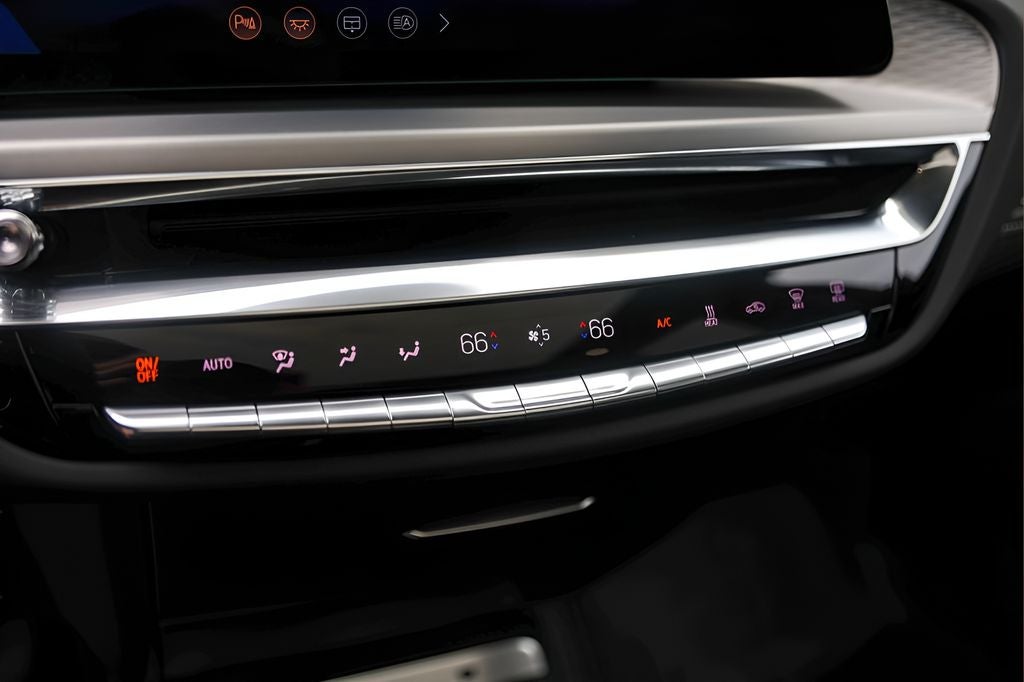 2025 Cadillac LYRIQ Luxury