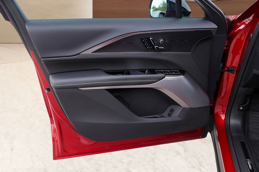 2025 Cadillac LYRIQ Luxury