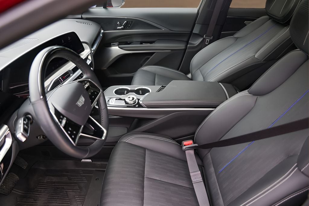 2025 Cadillac LYRIQ Luxury