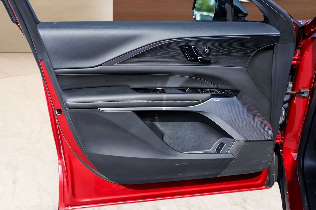 2025 Cadillac LYRIQ Luxury