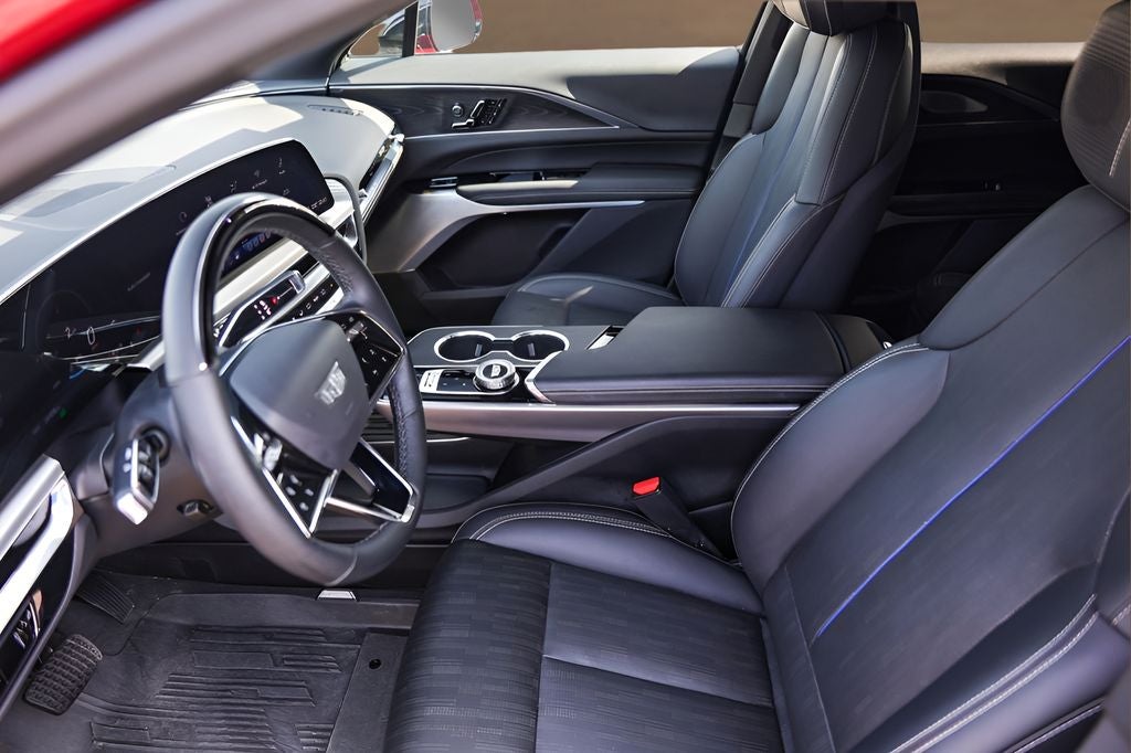 2025 Cadillac LYRIQ Luxury