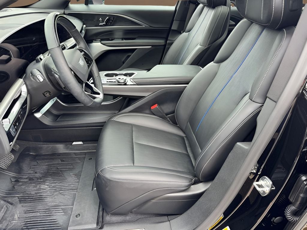 2025 Cadillac LYRIQ Luxury