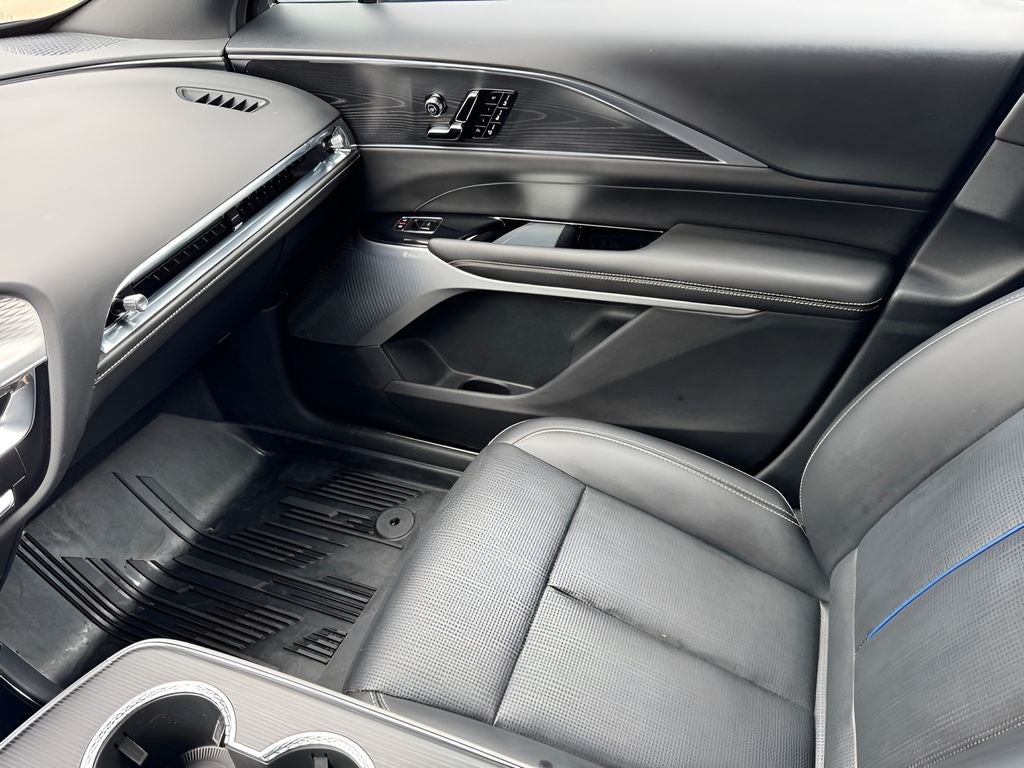 2025 Cadillac LYRIQ Luxury