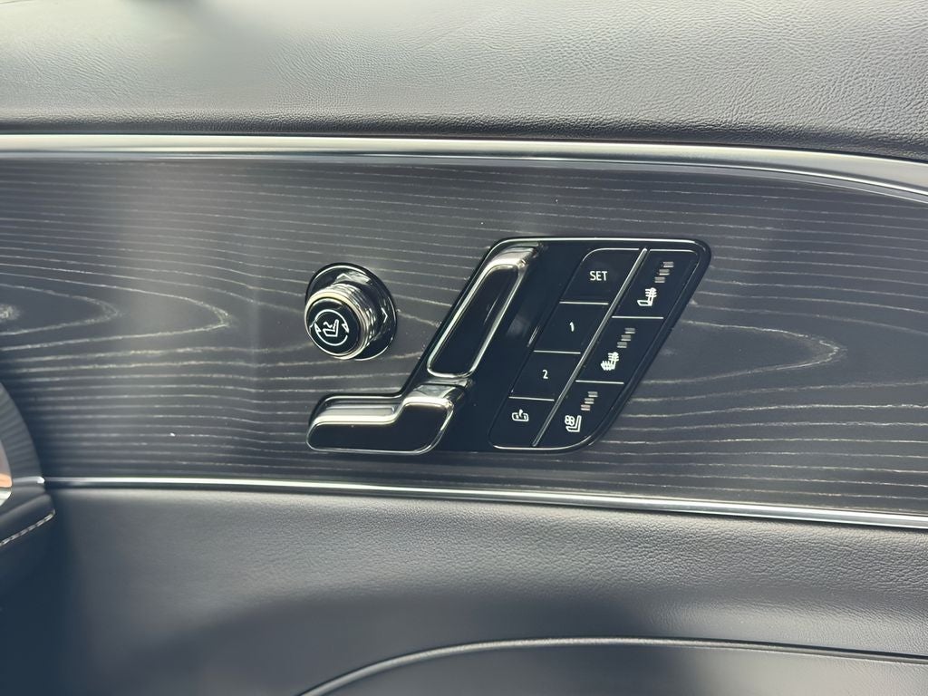 2025 Cadillac LYRIQ Luxury