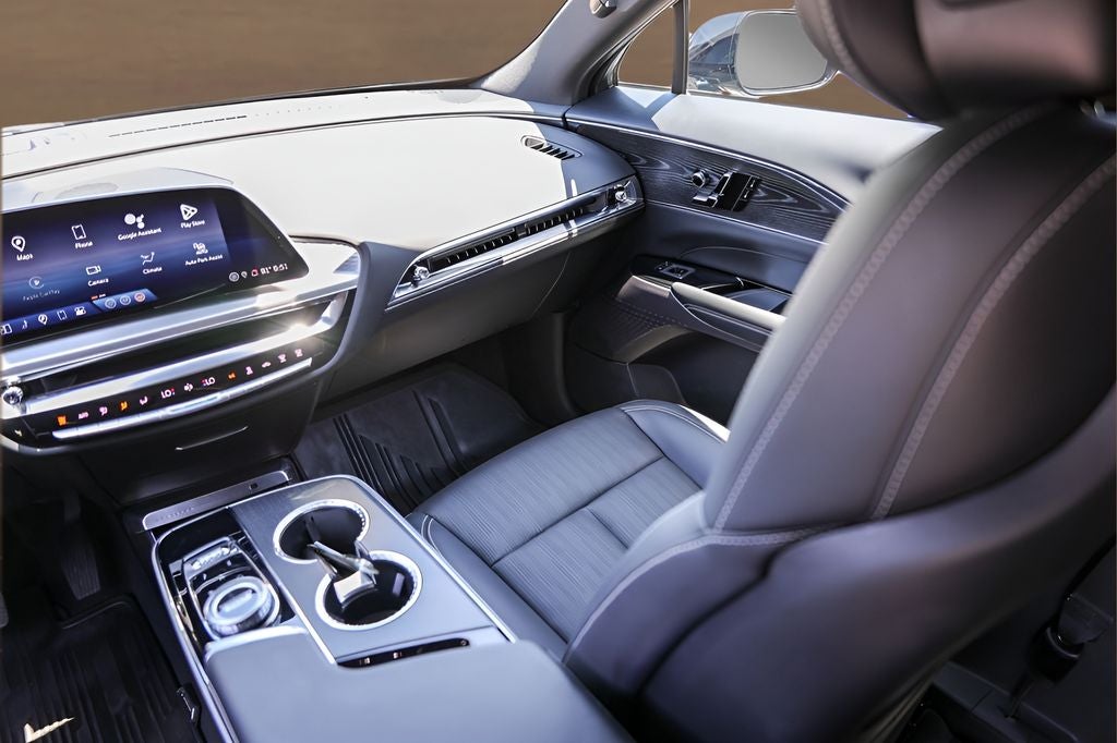 2024 Cadillac LYRIQ Sport