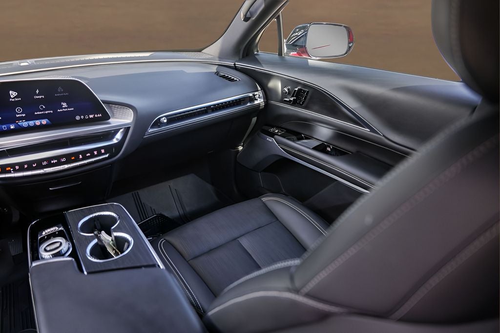 2025 Cadillac LYRIQ Luxury