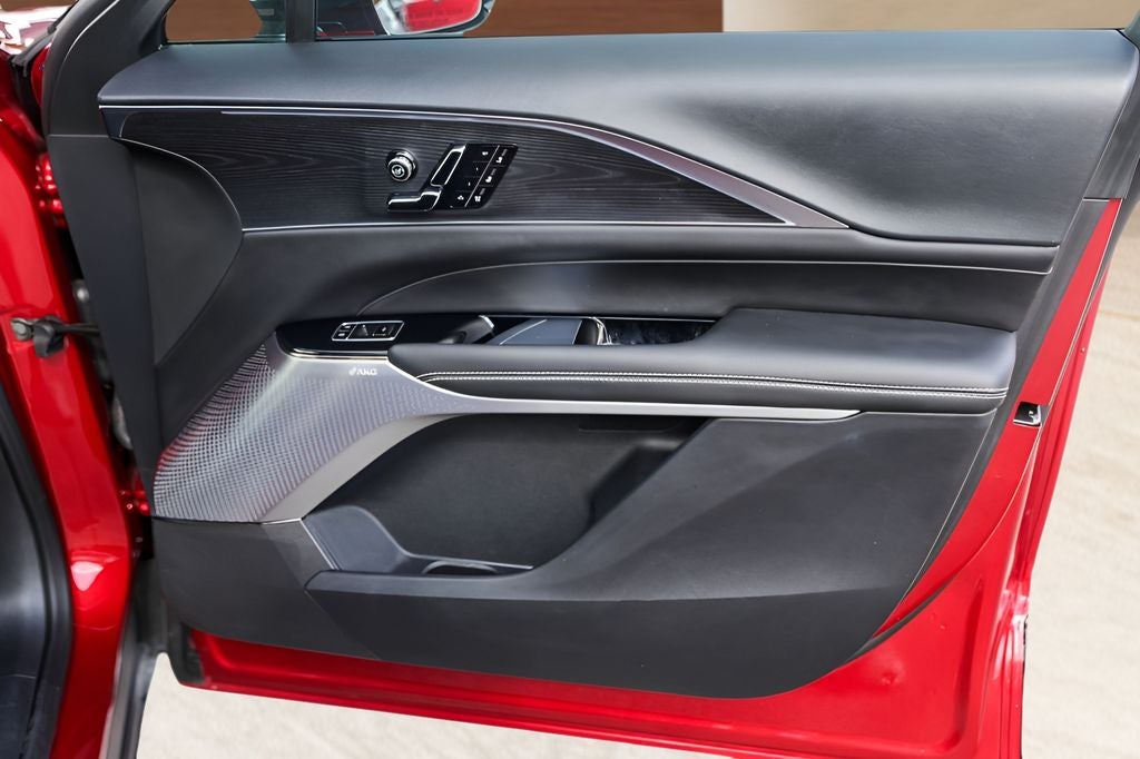 2025 Cadillac LYRIQ Luxury