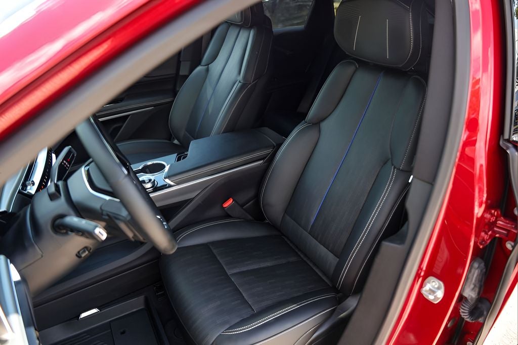 2025 Cadillac LYRIQ Luxury
