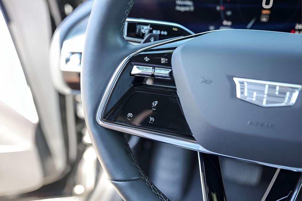 2025 Cadillac LYRIQ Sport