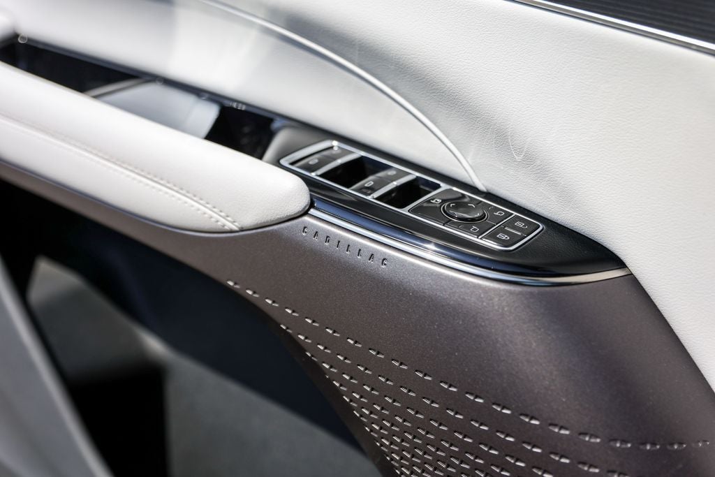2025 Cadillac LYRIQ Sport