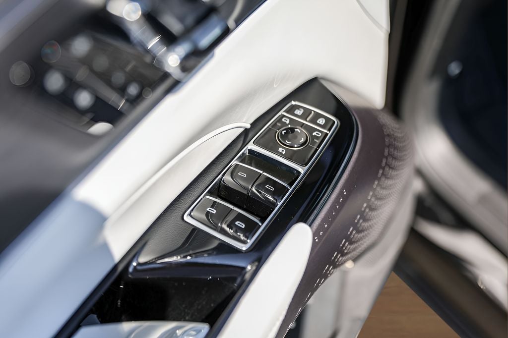 2025 Cadillac LYRIQ Sport