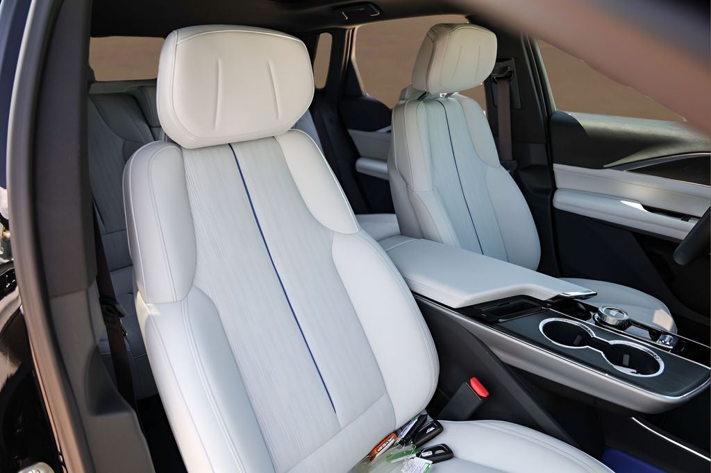 2025 Cadillac LYRIQ Sport