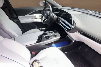 2025 Cadillac LYRIQ Sport