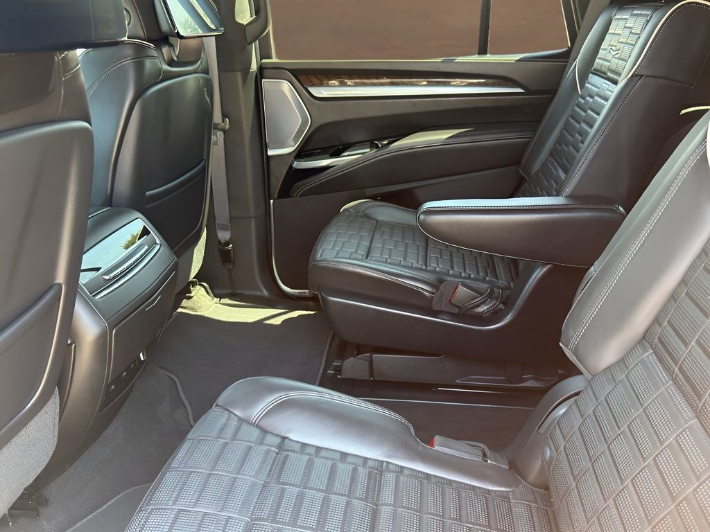 2025 Cadillac Escalade Sport Platinum