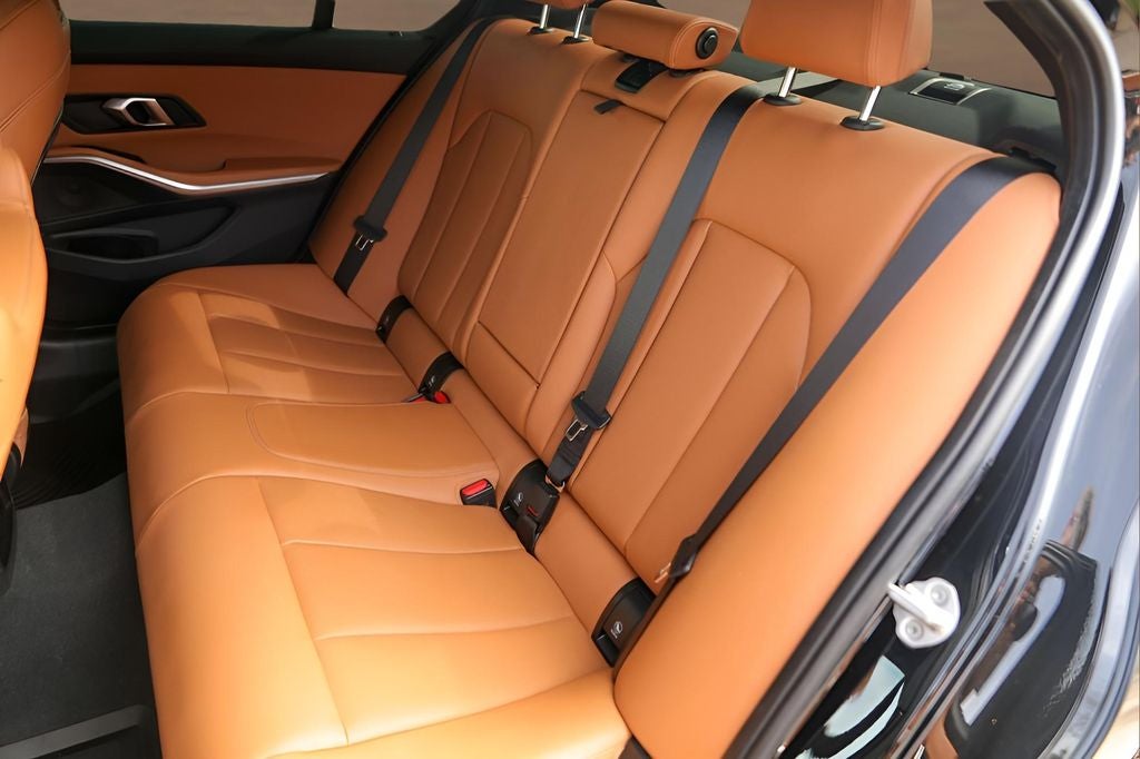 2025 BMW 3 Series 330i