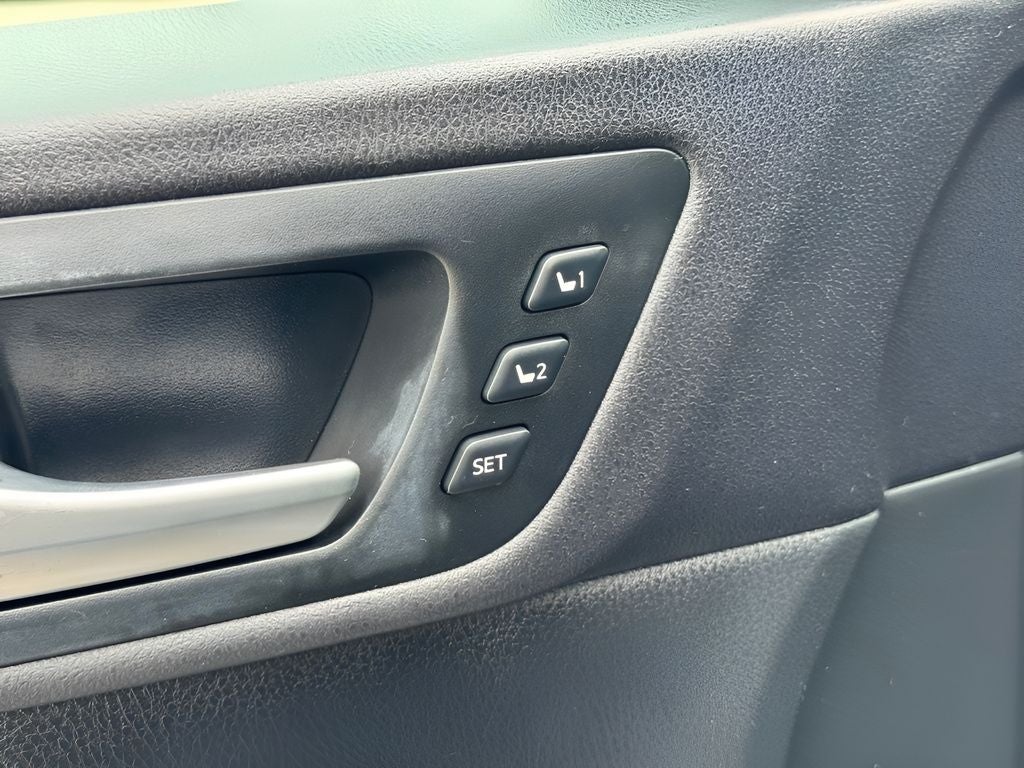 2016 Toyota Highlander Limited Platinum V6