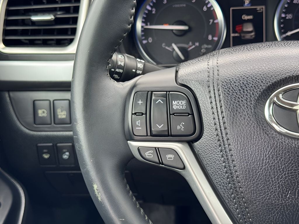 2016 Toyota Highlander Limited Platinum V6