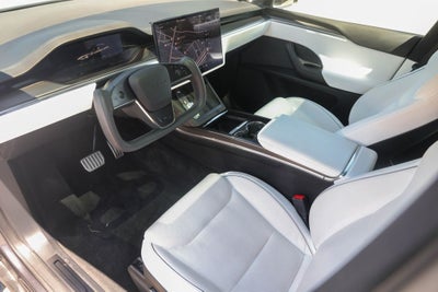2022 Tesla Model X Plaid