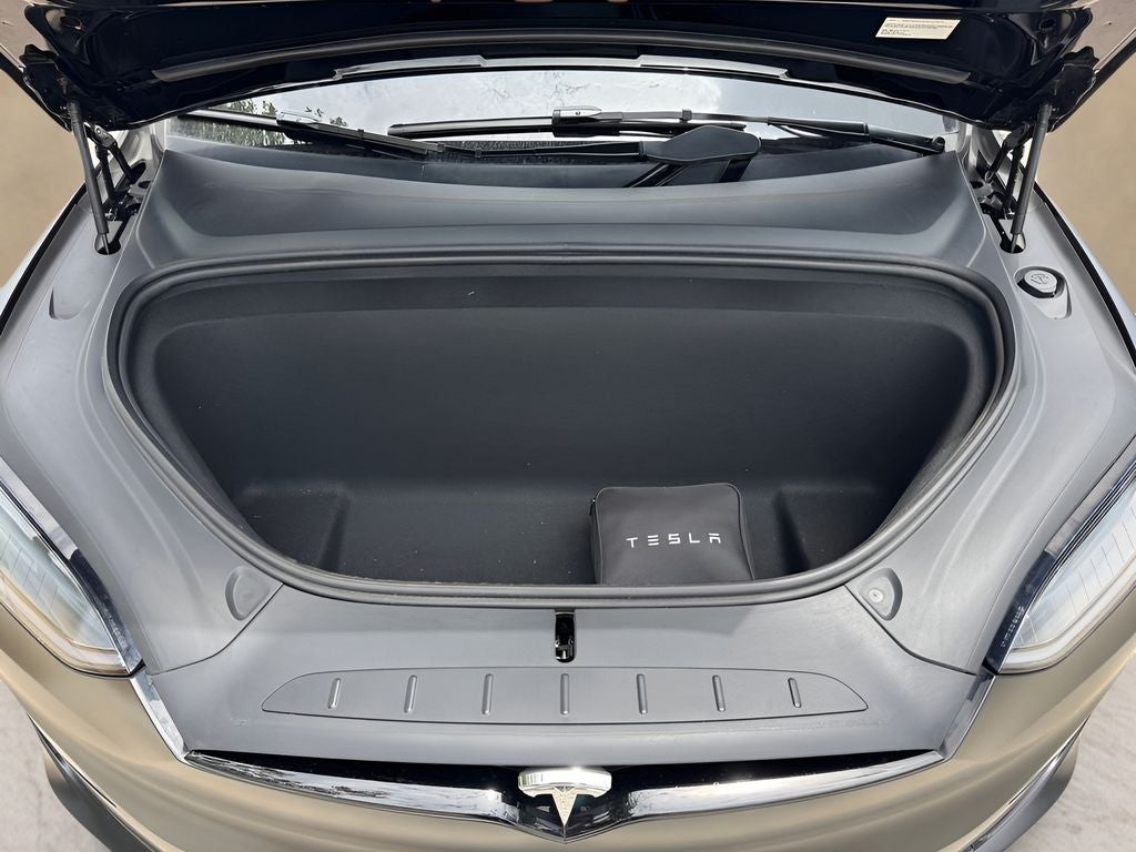 2023 Tesla Model X Plaid