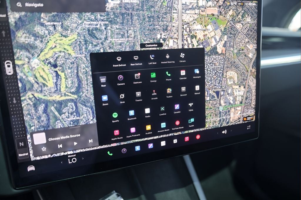 2023 Tesla Model X Base
