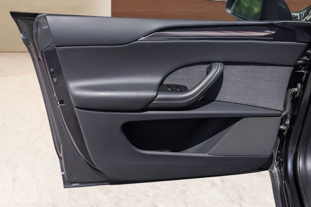 2023 Tesla Model X Base