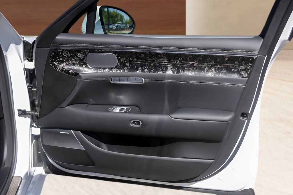 2025 Genesis G90 3.5T e-SC