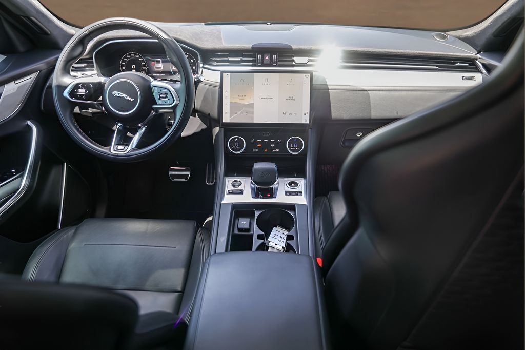 2023 Jaguar F-PACE SVR