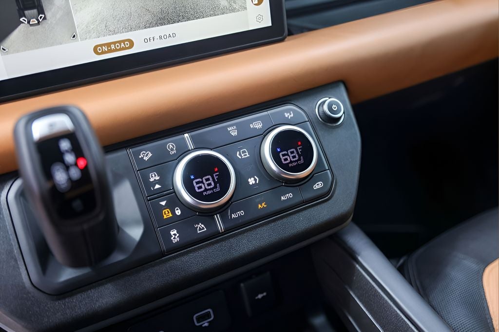 2024 Land Rover Defender 110 X-Dynamic SE