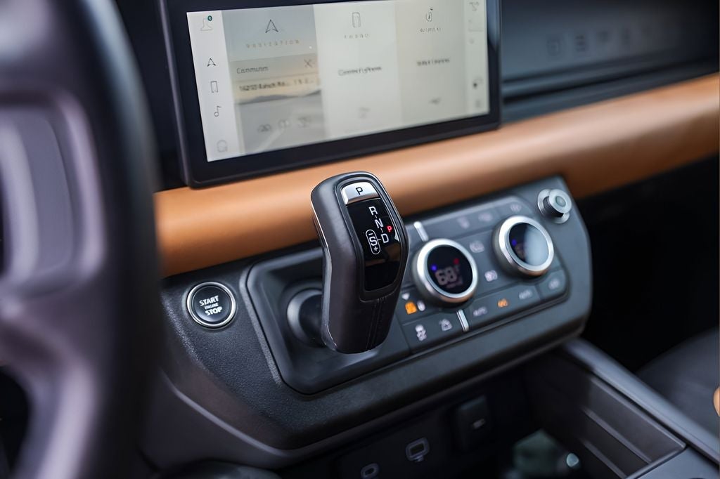 2024 Land Rover Defender 110 X-Dynamic SE