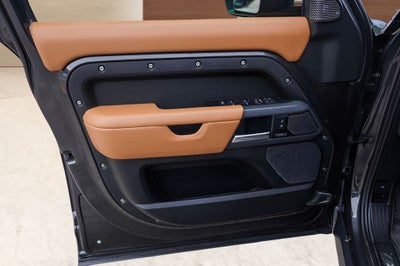 2024 Land Rover Defender 110 X-Dynamic SE