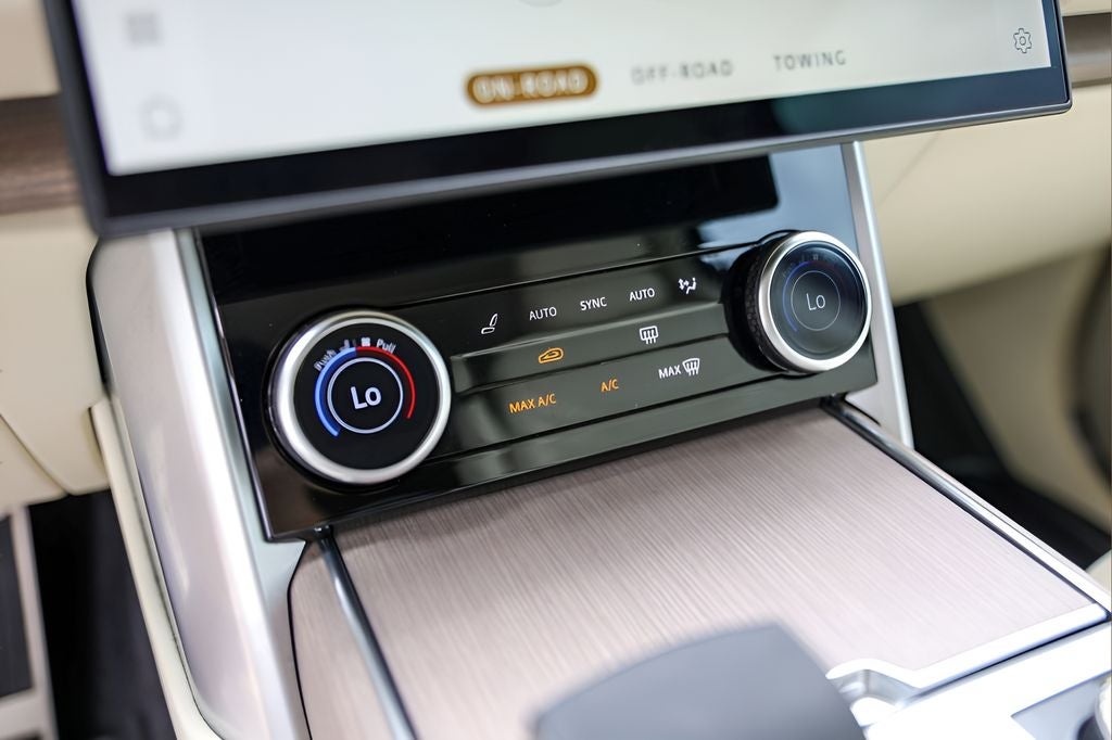 2023 Land Rover Range Rover SE LWB