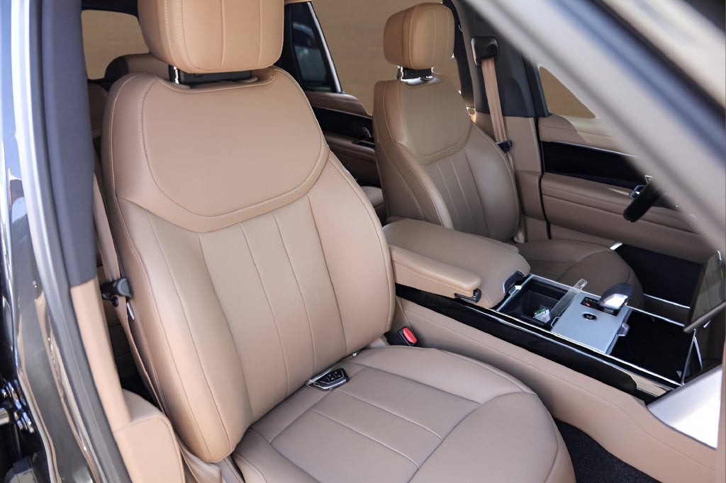 2026 Land Rover Range Rover SE LWB