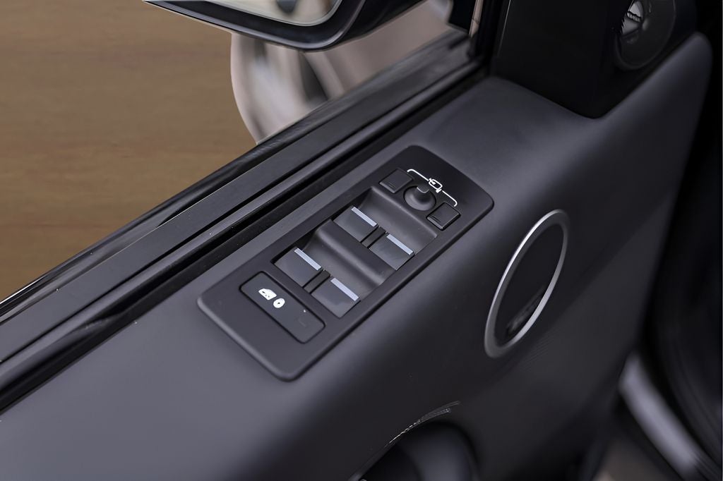 2024 Land Rover Discovery Metropolitan Edition