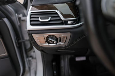 2020 BMW 7 Series 740i