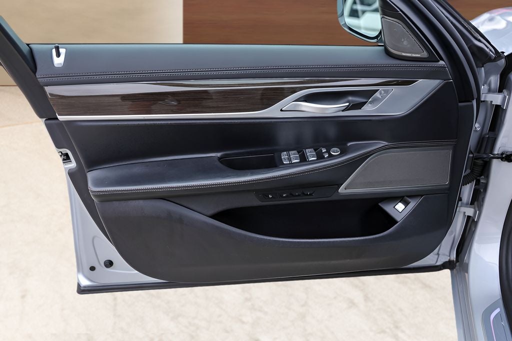 2020 BMW 7 Series 740i