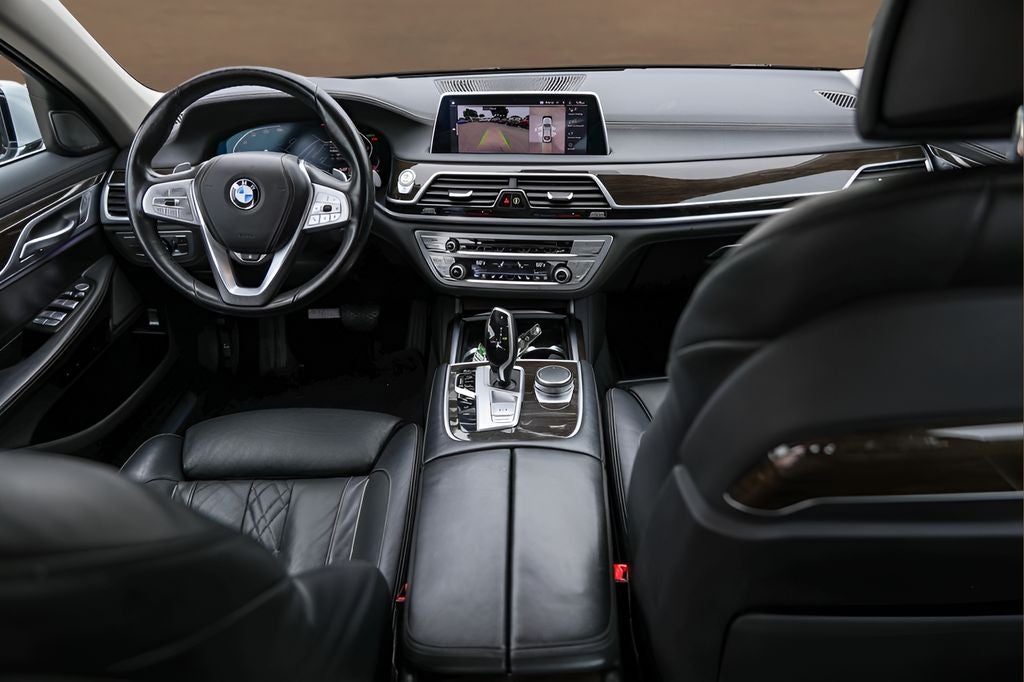 2020 BMW 7 Series 740i